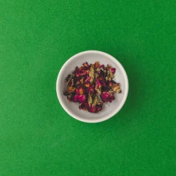 Nature's Garden Red Rose Buds & Petals (Dried) Clearance